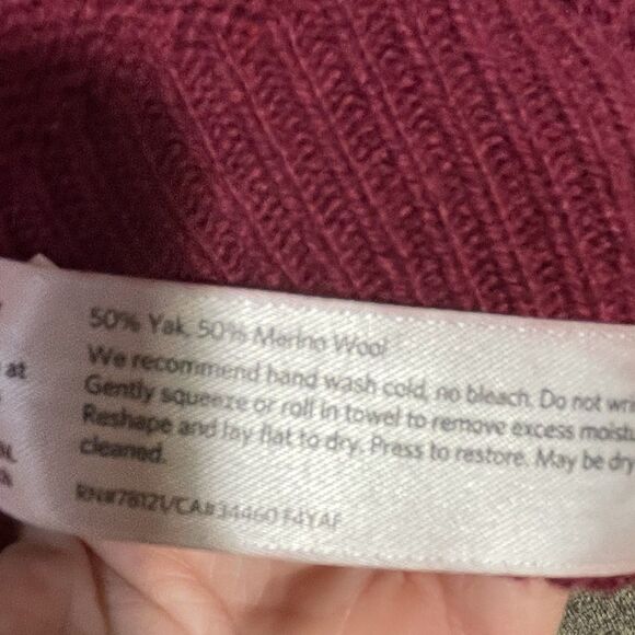 Eileen Fisher Italian Yarn Colorblock Sweater Women’s Small burgundy Charcoal - Picture 7 of 10